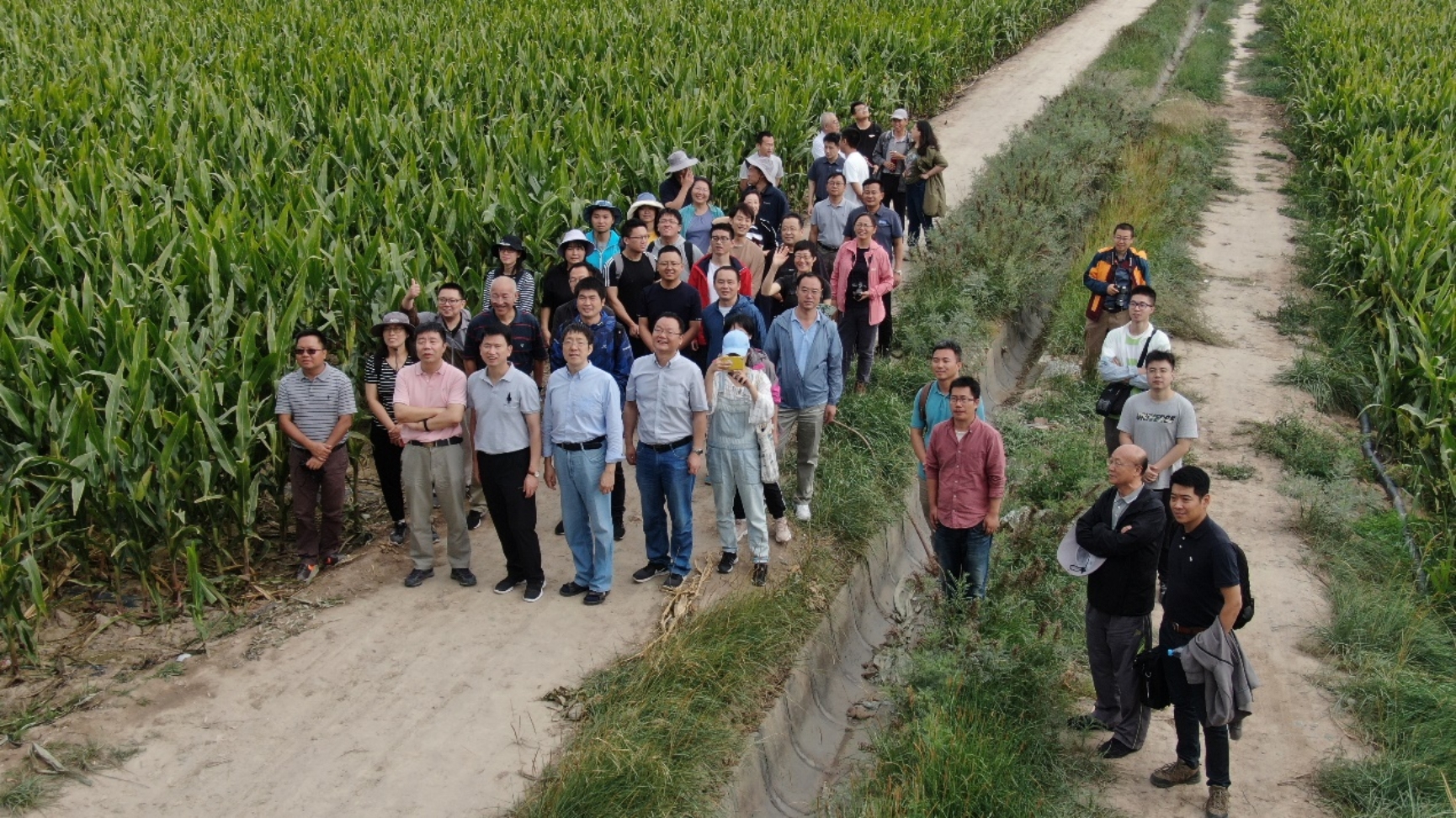 C:\Users\xzw\Desktop\2020年8月参观\参谋长\微信图片_20200828223245.jpg C:\Users\xzw\Desktop\2020年8月参观\参谋长\微信图片_20200828223245.jpg